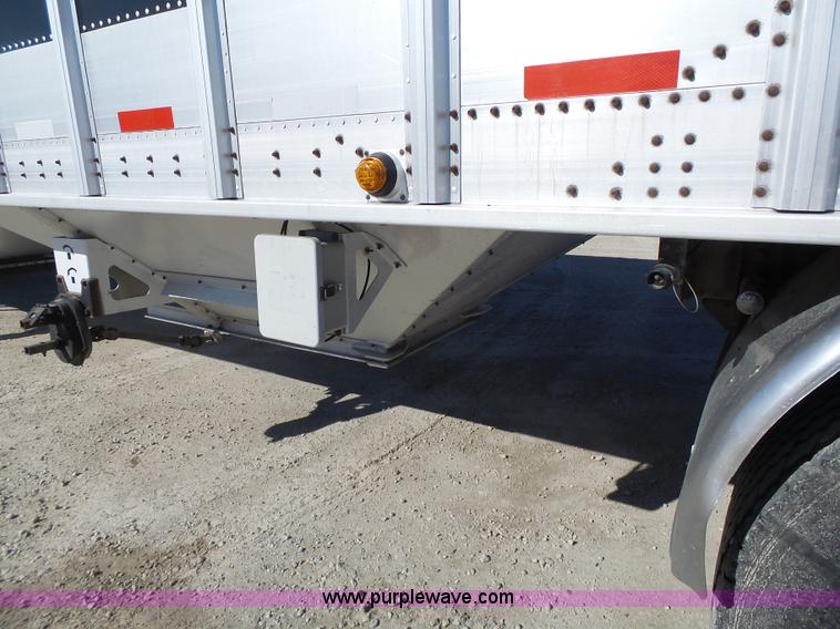 image for item L7108 2002 Corn Husker 800ALSR double hopper grain trailer