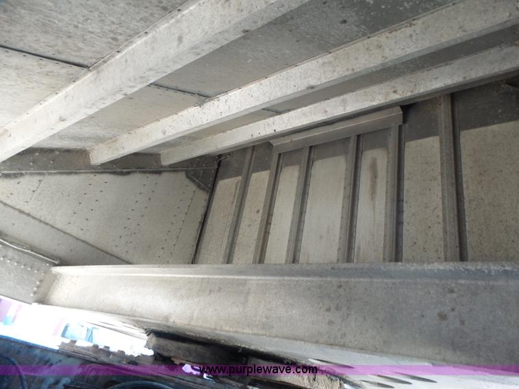 image for item L7108 2002 Corn Husker 800ALSR double hopper grain trailer