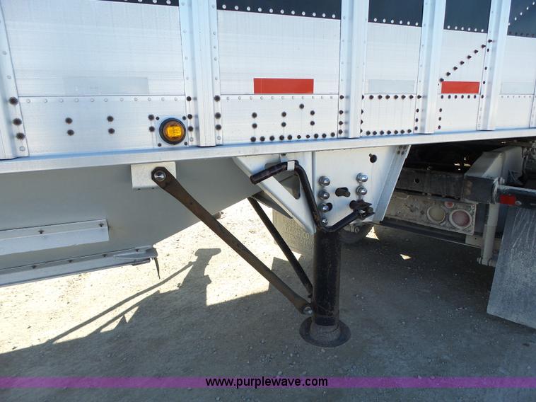 image for item L7108 2002 Corn Husker 800ALSR double hopper grain trailer