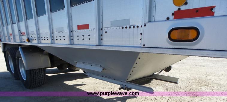 image for item L7108 2002 Corn Husker 800ALSR double hopper grain trailer