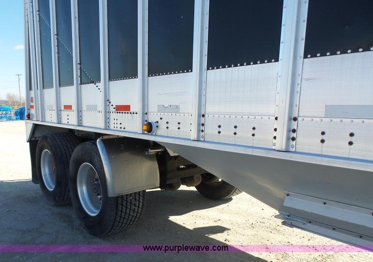 image for item L7108 2002 Corn Husker 800ALSR double hopper grain trailer