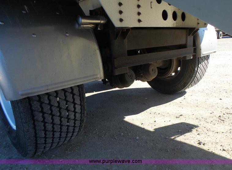 image for item L7108 2002 Corn Husker 800ALSR double hopper grain trailer