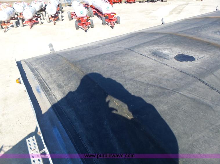 image for item L7108 2002 Corn Husker 800ALSR double hopper grain trailer