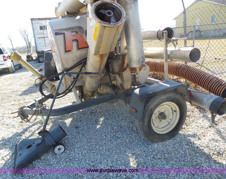 image for item L7110 Rem 2100 grain vacuum