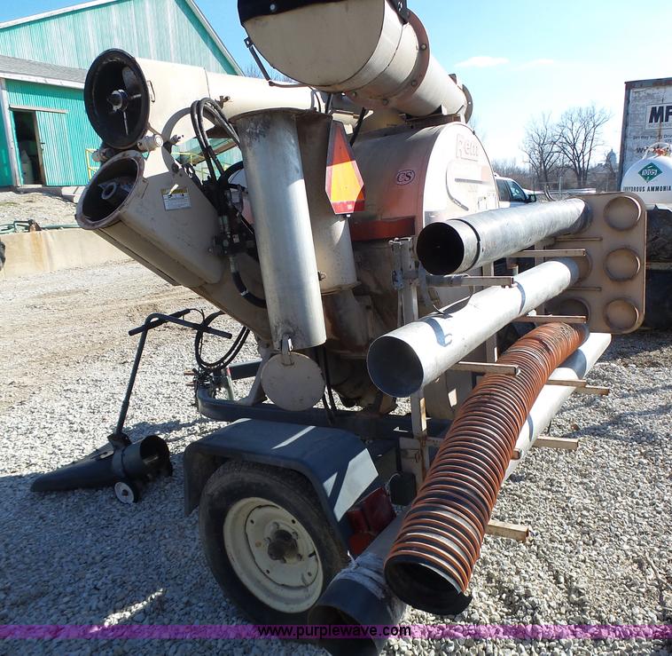 image for item L7110 Rem 2100 grain vacuum