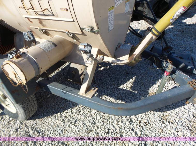 image for item L7110 Rem 2100 grain vacuum