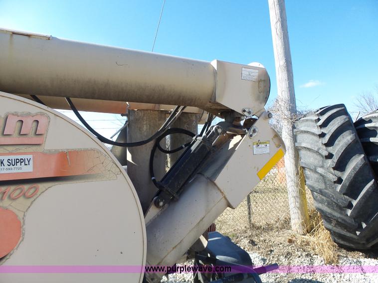 image for item L7110 Rem 2100 grain vacuum