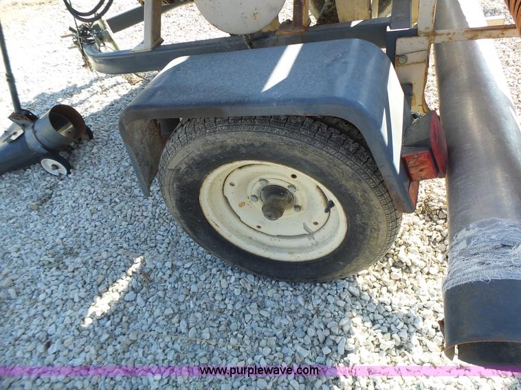 image for item L7110 Rem 2100 grain vacuum