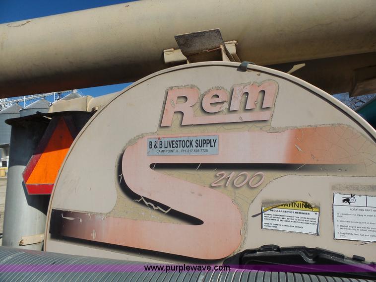 image for item L7110 Rem 2100 grain vacuum