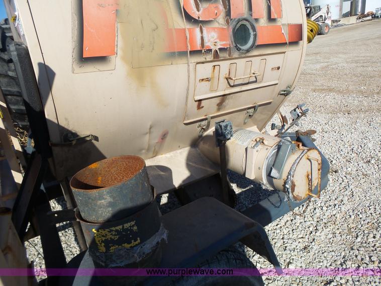 image for item L7110 Rem 2100 grain vacuum