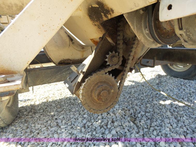 image for item L7110 Rem 2100 grain vacuum