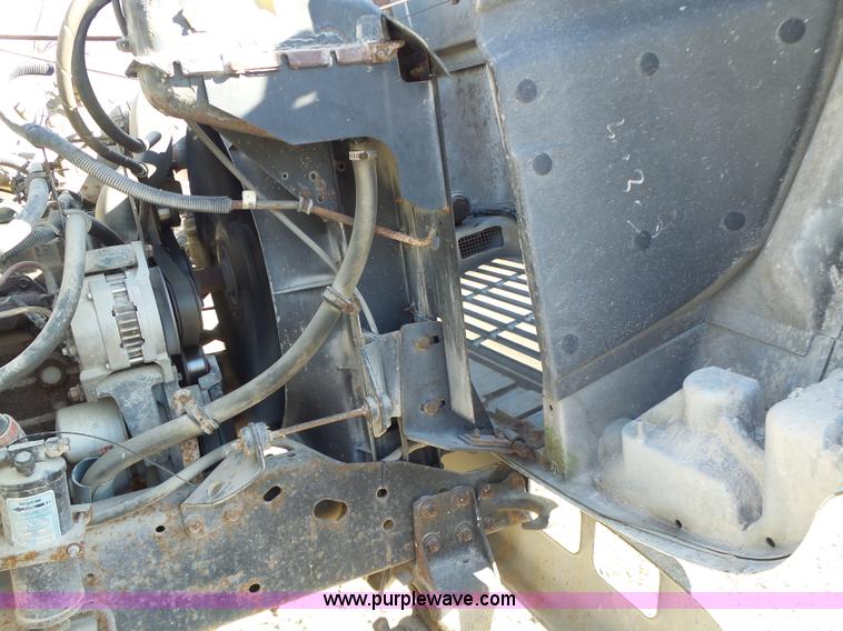 image for item L7113 1994 International 4900 flatbed truck