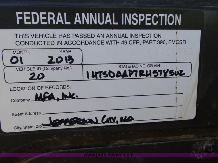 image for item L7113 1994 International 4900 flatbed truck