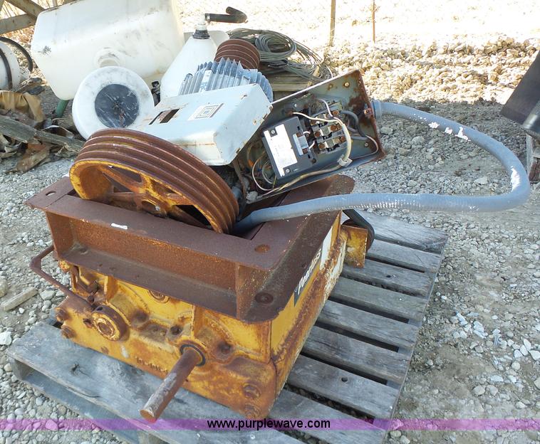 image for item L7114 Peerless 20001 roller mill