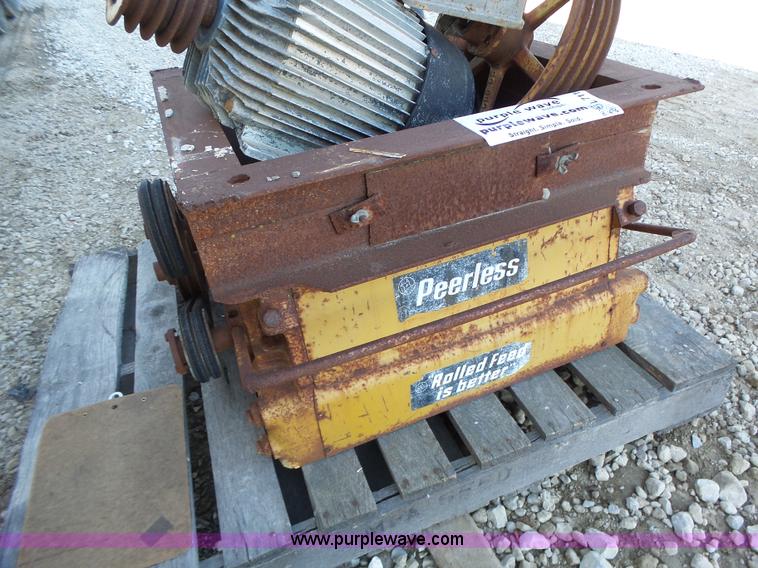 image for item L7114 Peerless 20001 roller mill