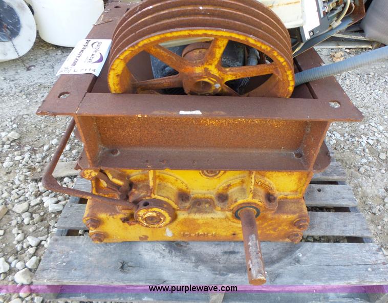 image for item L7114 Peerless 20001 roller mill