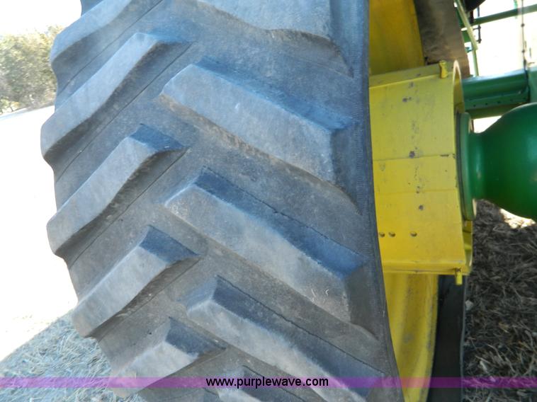 image for item L7316 2004 John Deere 8420T tractor