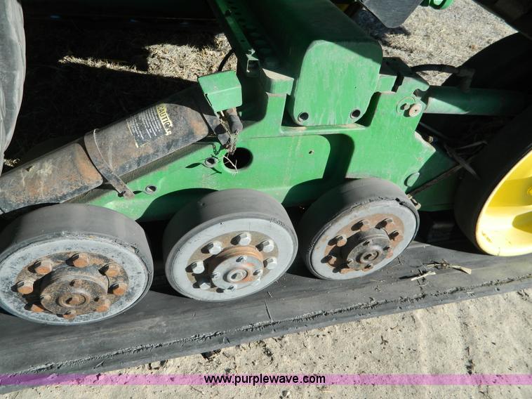 image for item L7316 2004 John Deere 8420T tractor