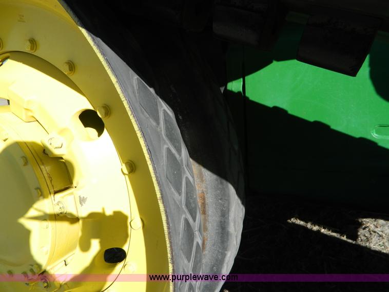 image for item L7316 2004 John Deere 8420T tractor