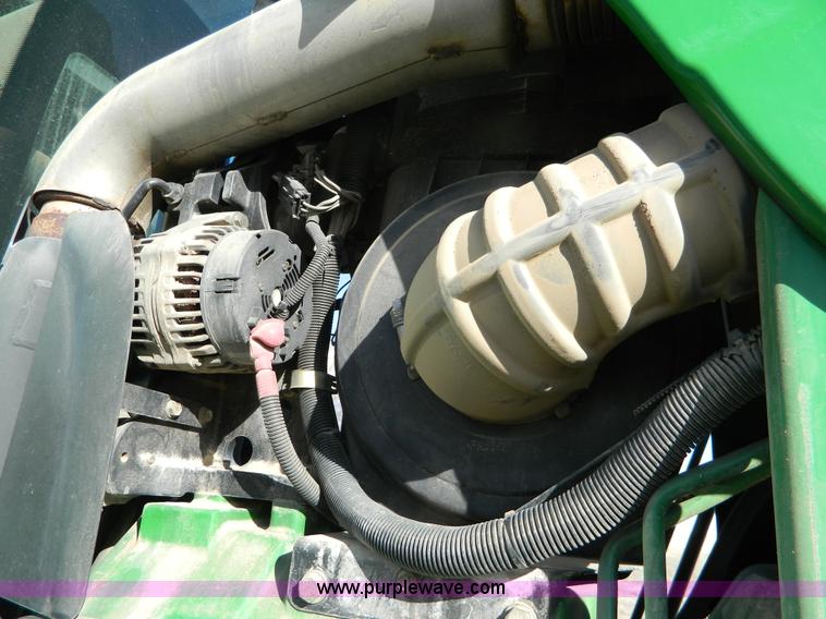 image for item L7316 2004 John Deere 8420T tractor