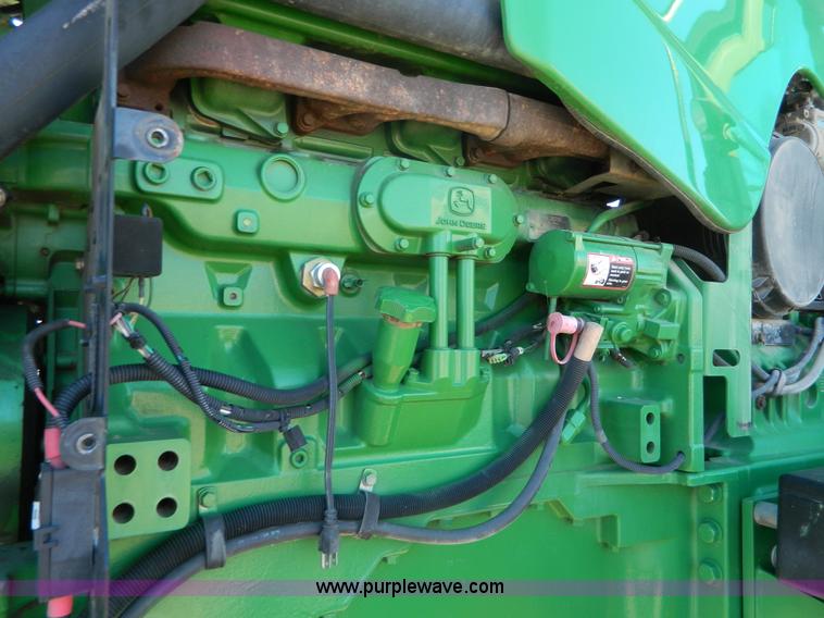 image for item L7316 2004 John Deere 8420T tractor