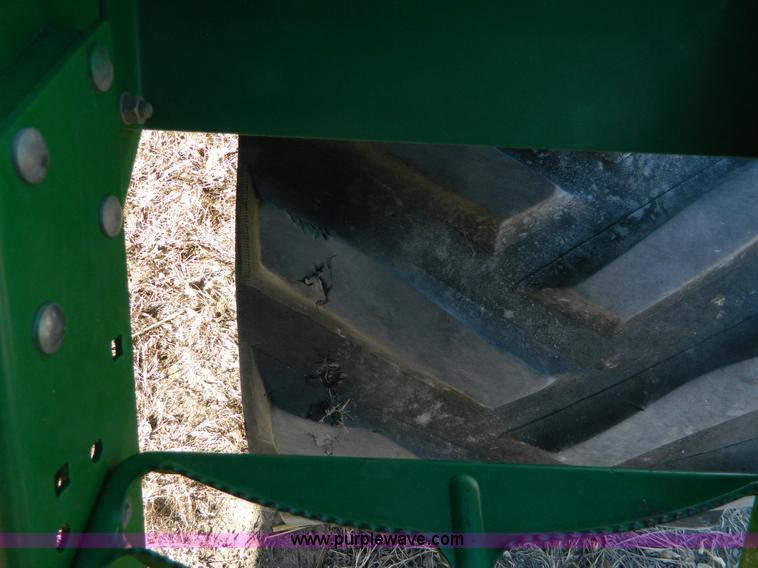 image for item L7316 2004 John Deere 8420T tractor