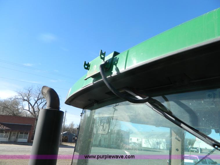 image for item L7316 2004 John Deere 8420T tractor