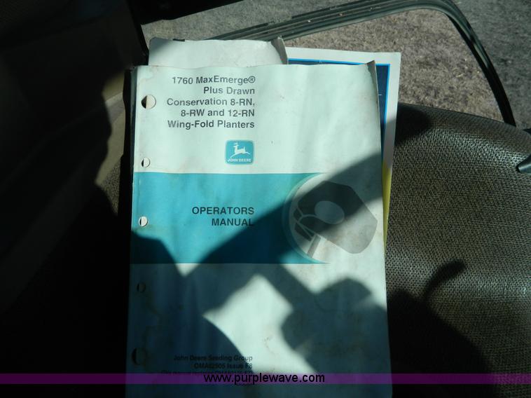 image for item L7316 2004 John Deere 8420T tractor