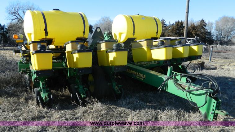image for item L7317 1998 John Deere 1760 Max Emerge Plus planter