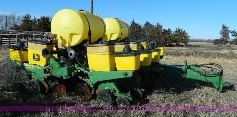 image for item L7317 1998 John Deere 1760 Max Emerge Plus planter