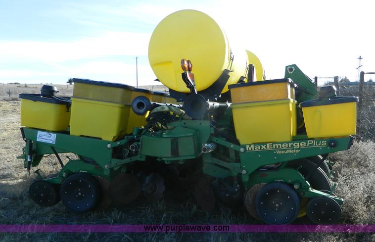 image for item L7317 1998 John Deere 1760 Max Emerge Plus planter