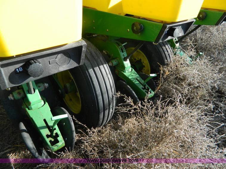 image for item L7317 1998 John Deere 1760 Max Emerge Plus planter
