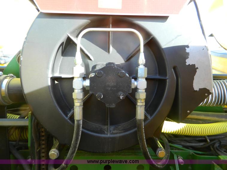 image for item L7317 1998 John Deere 1760 Max Emerge Plus planter