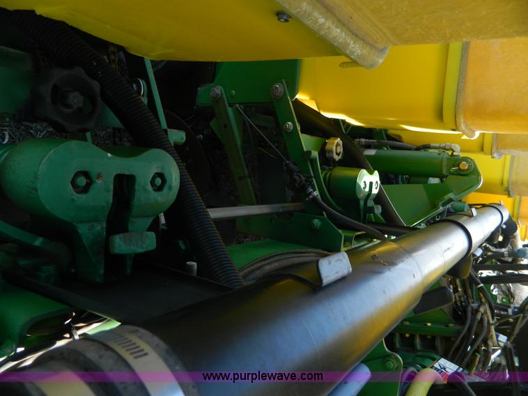 image for item L7317 1998 John Deere 1760 Max Emerge Plus planter