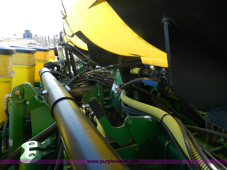 image for item L7317 1998 John Deere 1760 Max Emerge Plus planter
