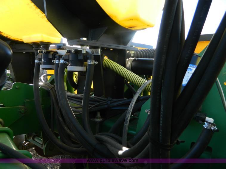 image for item L7317 1998 John Deere 1760 Max Emerge Plus planter