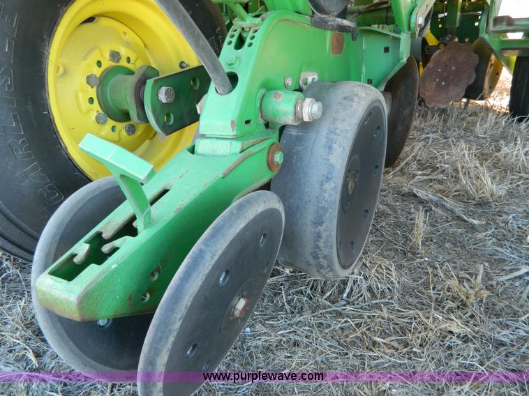 image for item L7317 1998 John Deere 1760 Max Emerge Plus planter