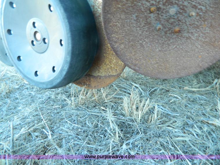 image for item L7317 1998 John Deere 1760 Max Emerge Plus planter