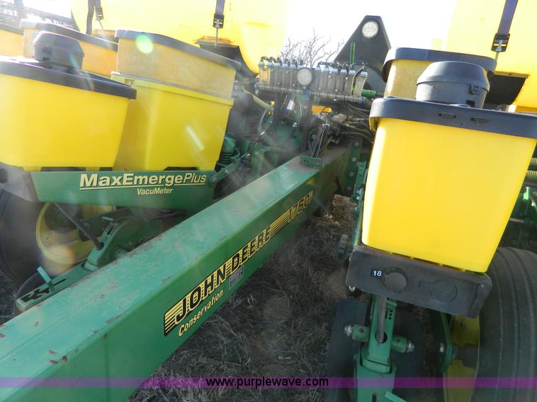 image for item L7317 1998 John Deere 1760 Max Emerge Plus planter