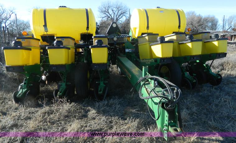 image for item L7317 1998 John Deere 1760 Max Emerge Plus planter