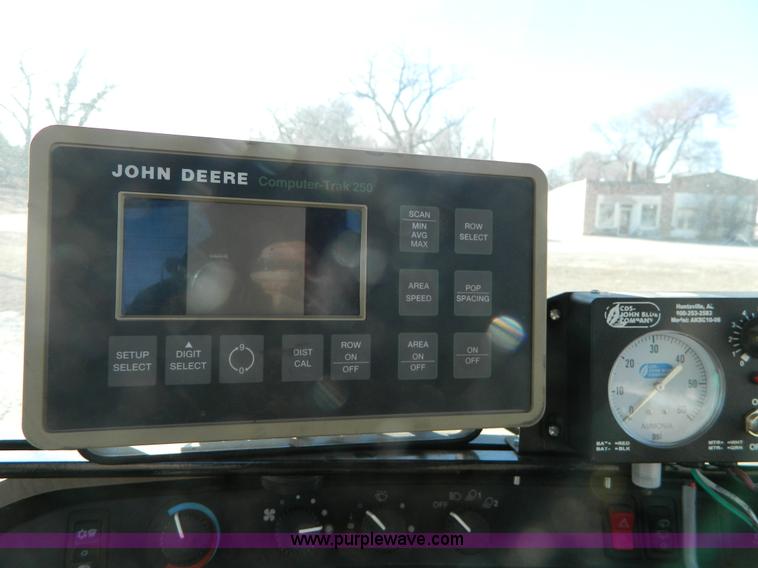 image for item L7317 1998 John Deere 1760 Max Emerge Plus planter