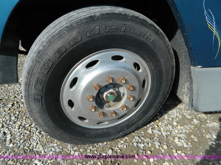 image for item L7324 1994 Freightliner FLD semi truck