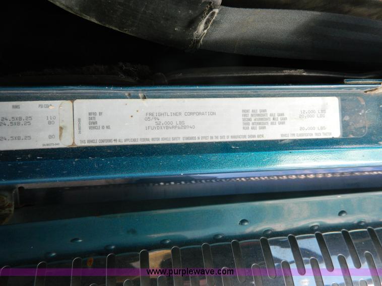 image for item L7324 1994 Freightliner FLD semi truck