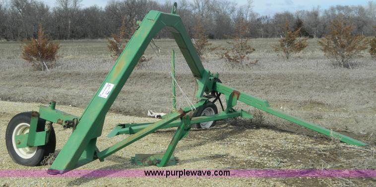 image for item L7329 John Deere double drill hitch
