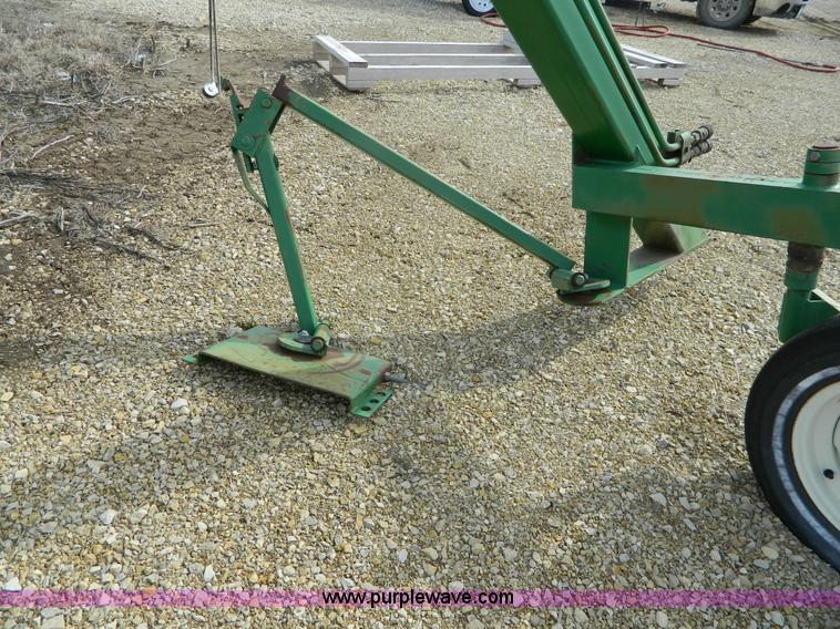 image for item L7329 John Deere double drill hitch