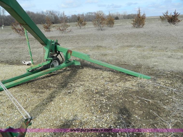 image for item L7329 John Deere double drill hitch