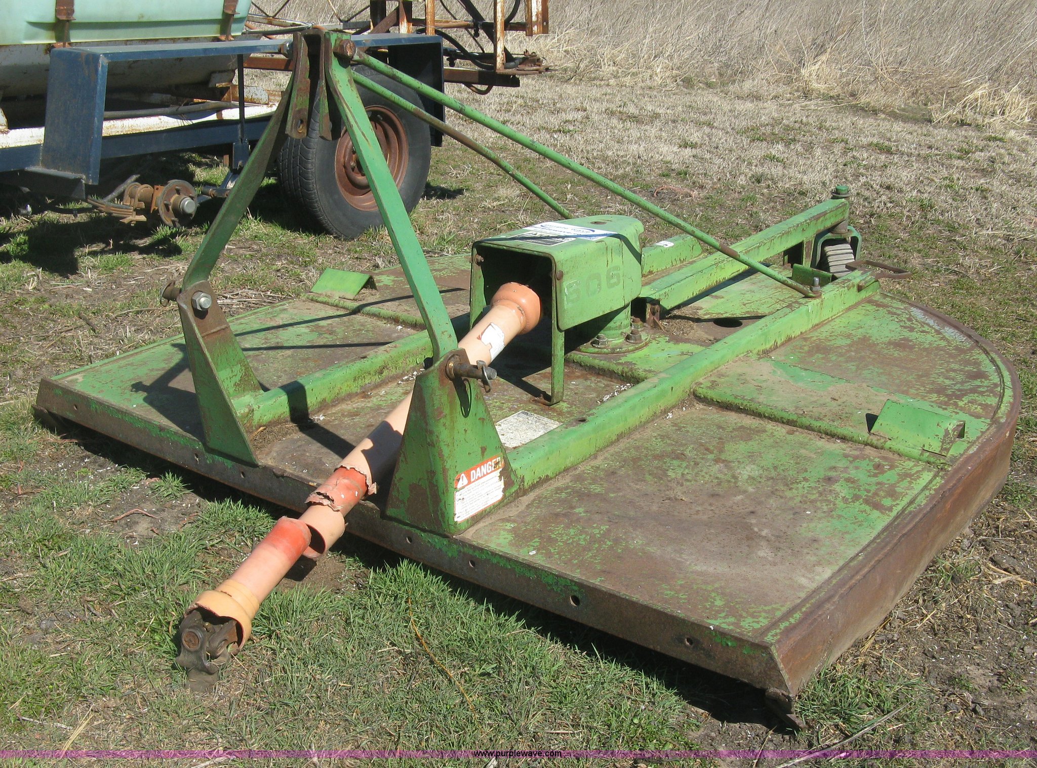 John Deere 606 rotary mower in Sedgwick, KS Item J2883 sold Purple Wave