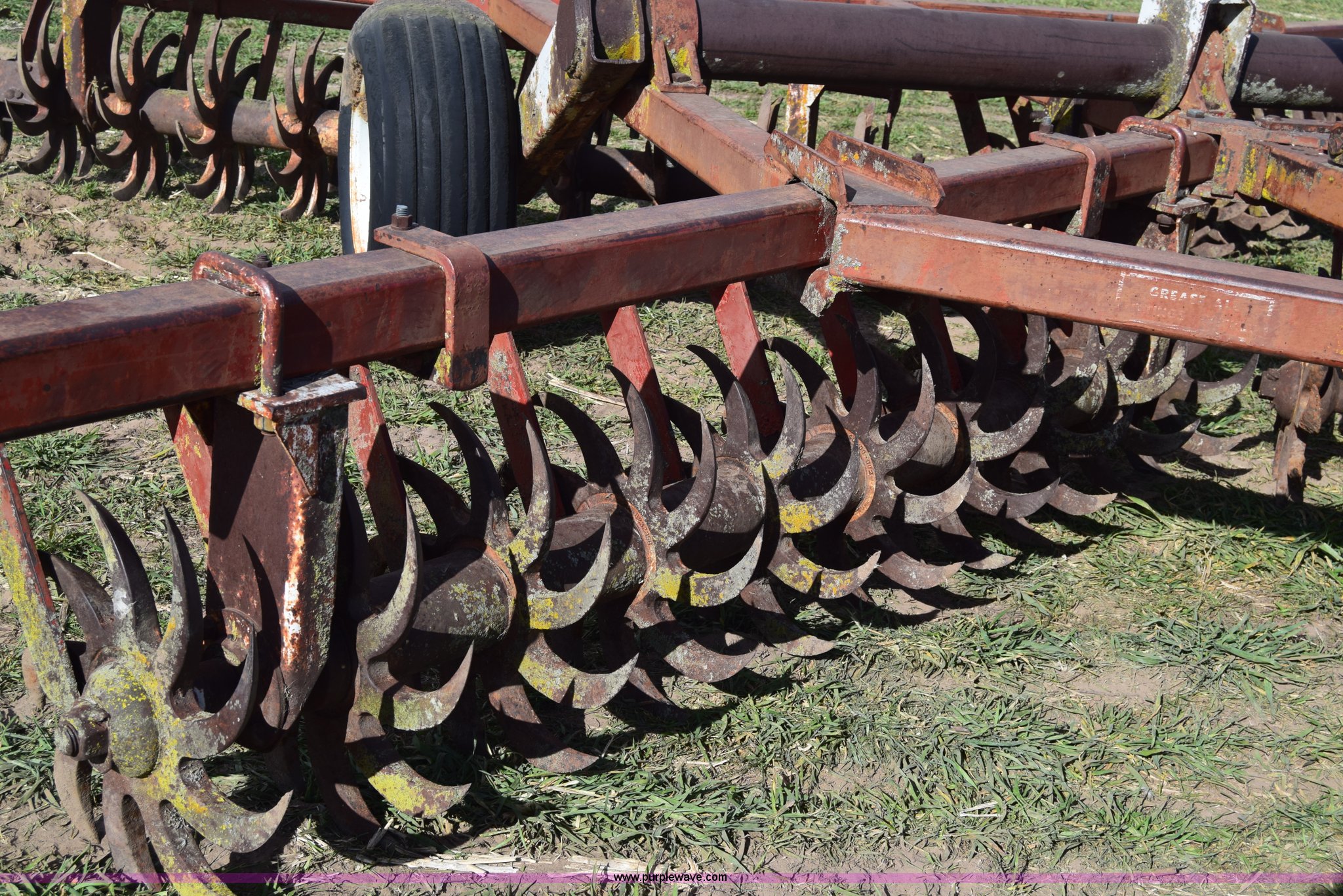 Lilliston 4000 rolling harrow in Kinsley, KS Item K8625 sold Purple