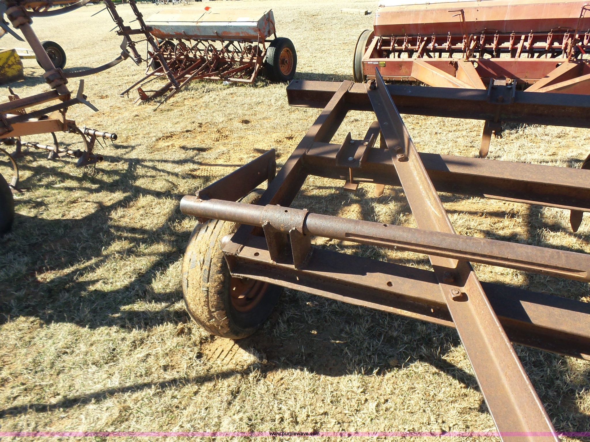 Hoeme chisel plow in Guthrie, OK Item L6167 sold Purple Wave