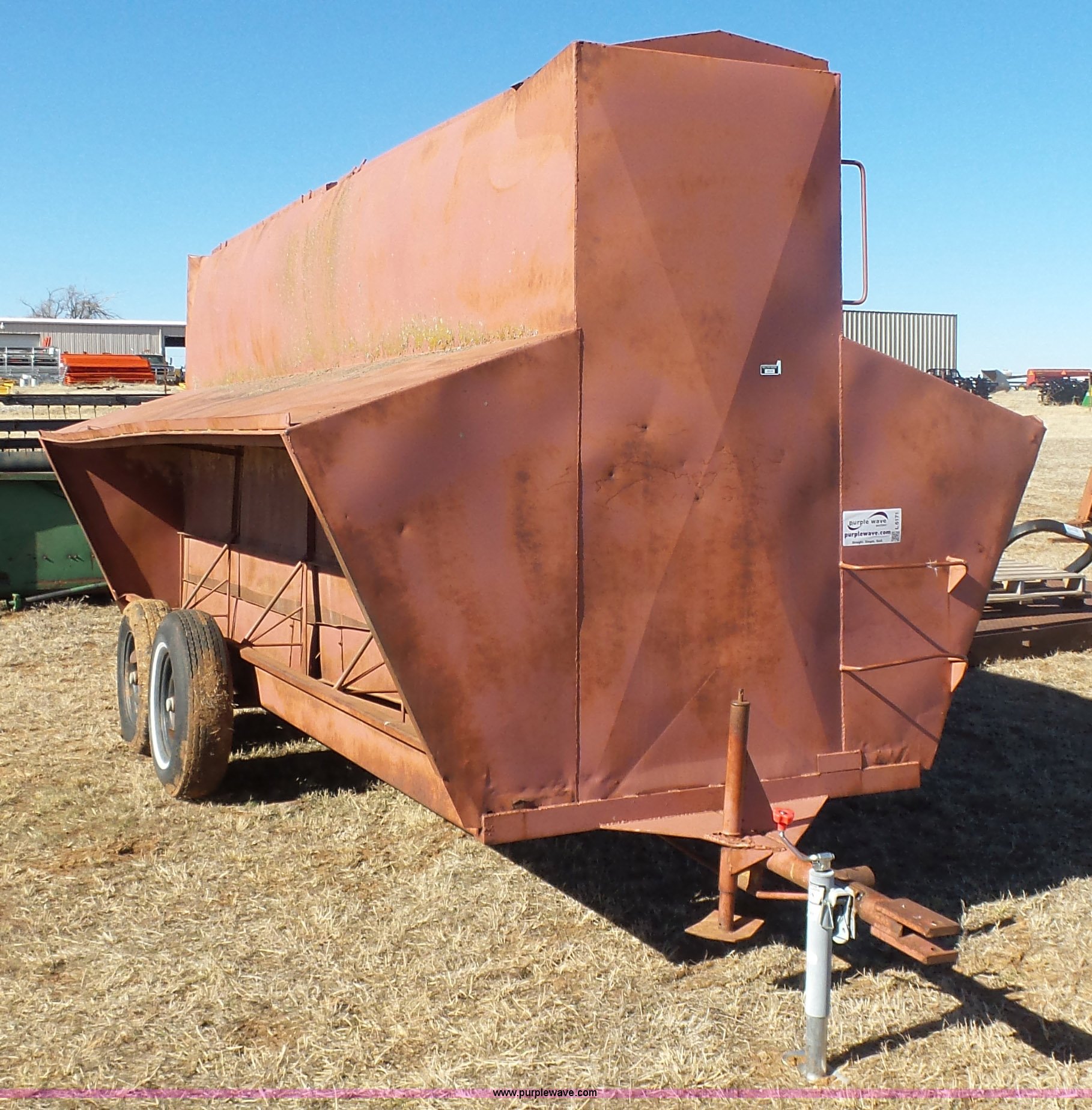 Ranchers Pride creep feeder in Guthrie, OK Item L6171 sold Purple Wave